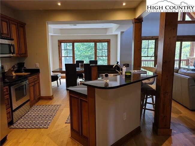 Building Photo - 135A Wapiti Way