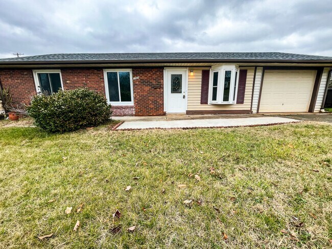 Foto del edificio - Cozy 3 Bedroom, 1 1/2 Bathroom Near Downto...