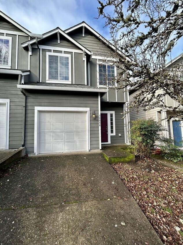 Progress Ridge Townhome! Townhome Rentals in Portland OR