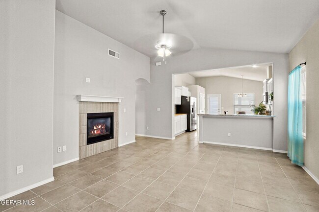 Building Photo - 800 Spofforth Rd