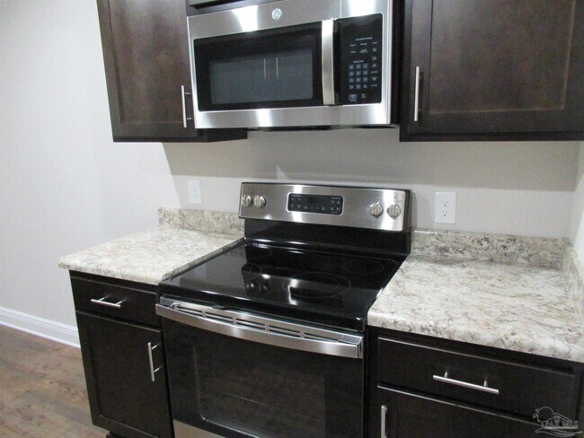Building Photo - 7797 Ira Dr