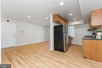 Building Photo - 5009 D St SE
