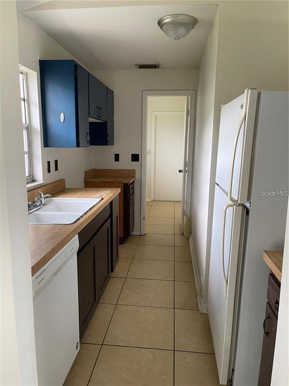 Foto del edificio - 7329 Abington Ave