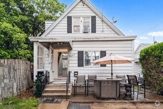 Building Photo - 282 Ackerman Ave