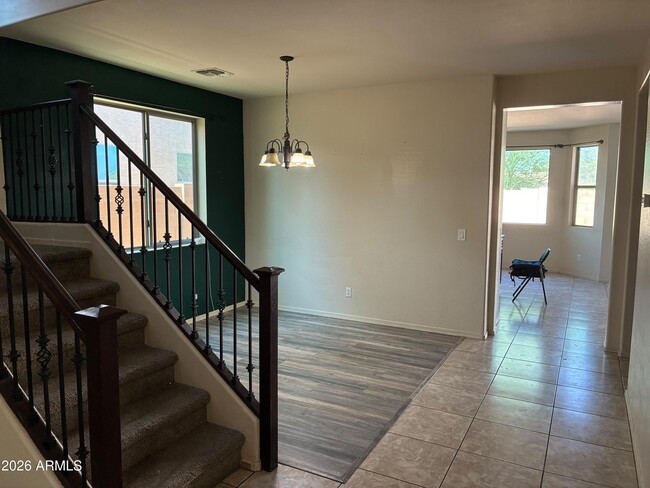 Foto del edificio - 3340 S Sunland Dr