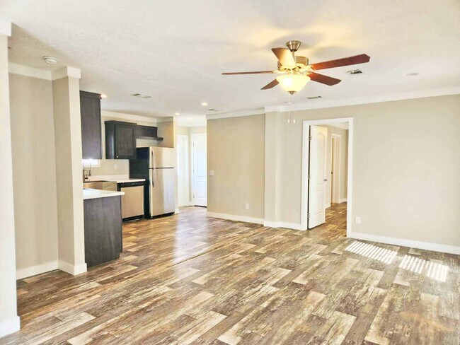 Foto del edificio - 8975 W Halls River Rd