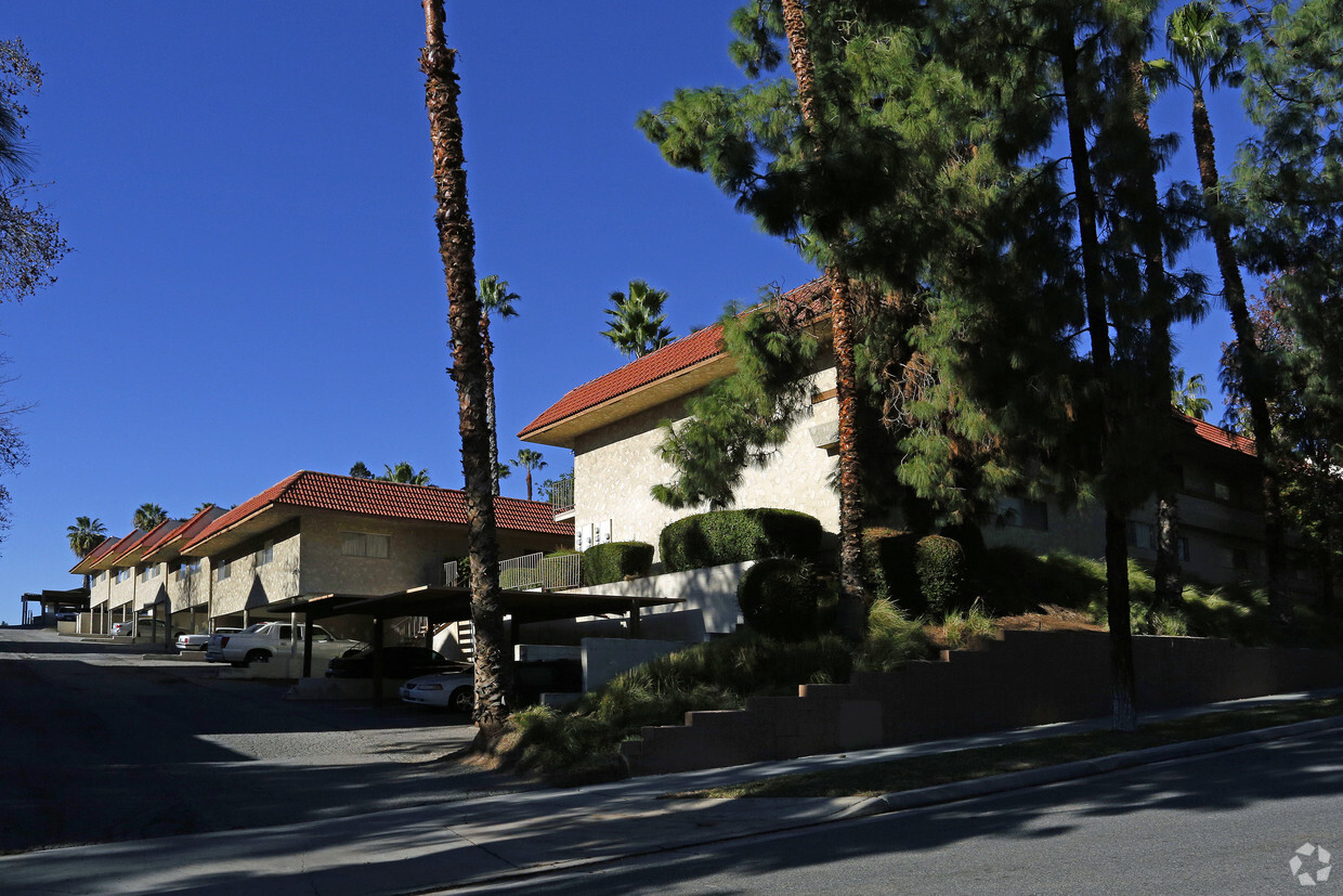 Building Photo - Canyon Oak Apartments