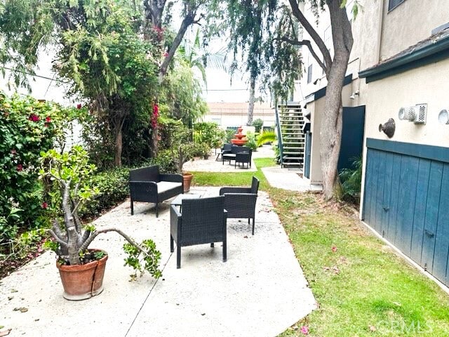 Foto del edificio - 1130 Newport Ave
