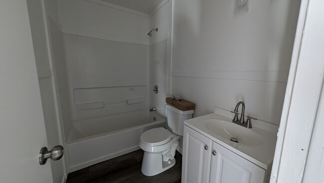 Foto del edificio - 1027 E Wallace St