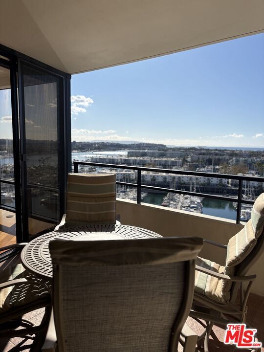 Building Photo - 4335 Marina City Dr