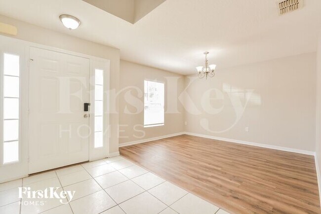 Foto del edificio - 31845 Sunpark Cir