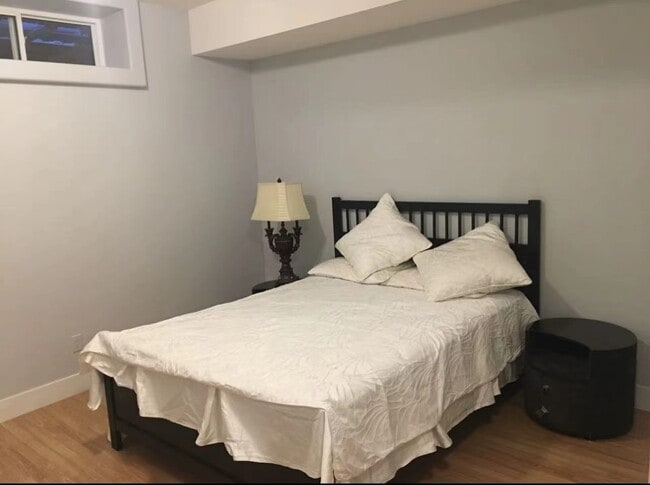 Building Photo - 16077 Morgan Creek Cres