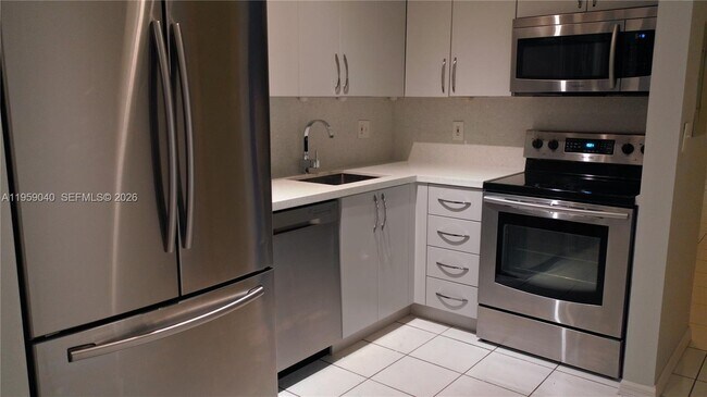 Foto del edificio - 13302 SW 152nd St