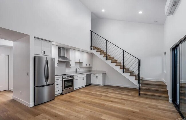 Foto del edificio - 256 Hillcrest Dr