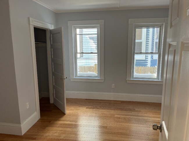 Foto del edificio - 24 Dunlap St