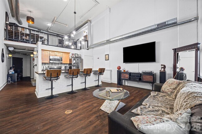 Foto del edificio - 715 N Graham St