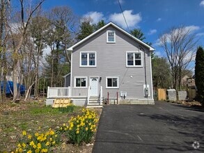 Building Photo - 276 Sumner St