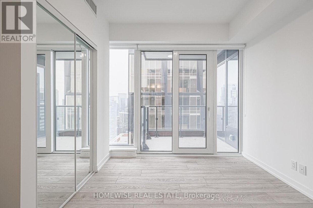 Primary Photo - 55 Mercer St