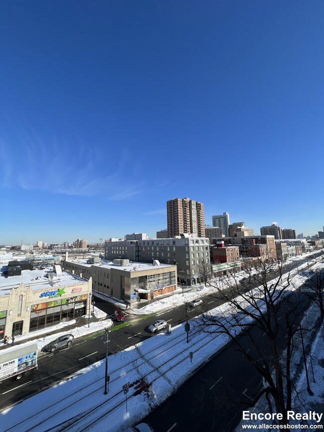 Foto del edificio - 1082 Commonwealth Ave