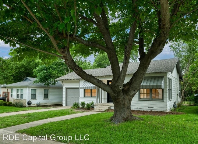 Building Photo - 2 br, 1 bath House - 3462 W Gambrel St.,