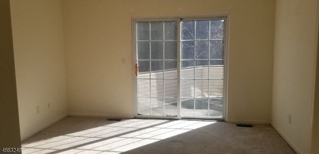 Building Photo - 305 Falcon Ridge Way S