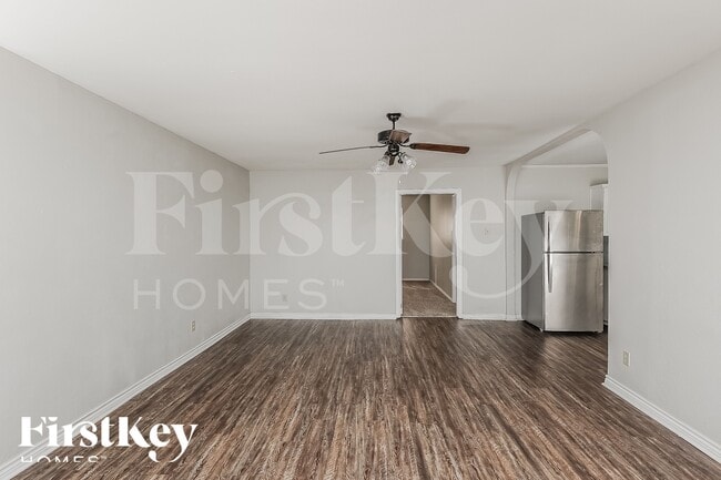 Foto del edificio - 2202 Lockwood Dr