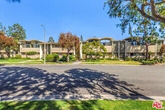Building Photo - 13214 Fiji Way
