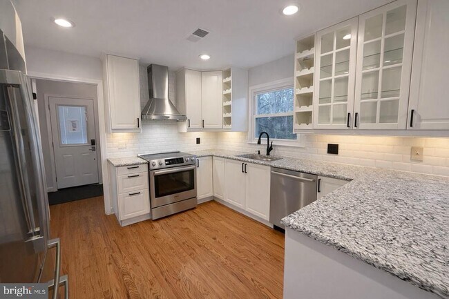 Building Photo - 1744 Lockerbie Ln