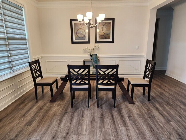 Foto del edificio - Like New Single Family Home minutes from B...