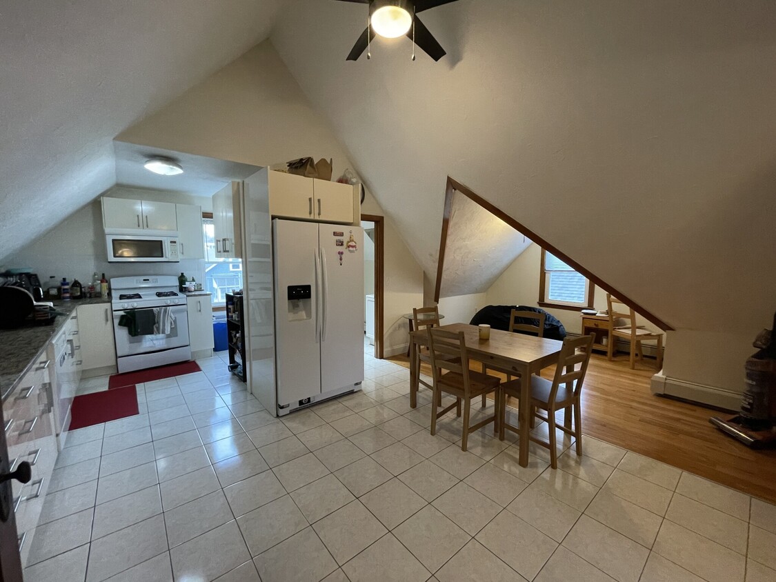Foto principal - 65 Fairbanks St