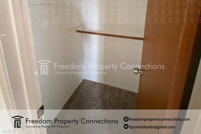 Foto del edificio - Studio, 1 bath Duplex - 1409 West Guava Av...