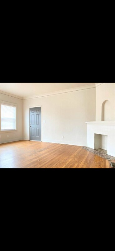 Building Photo - 723 East Dr