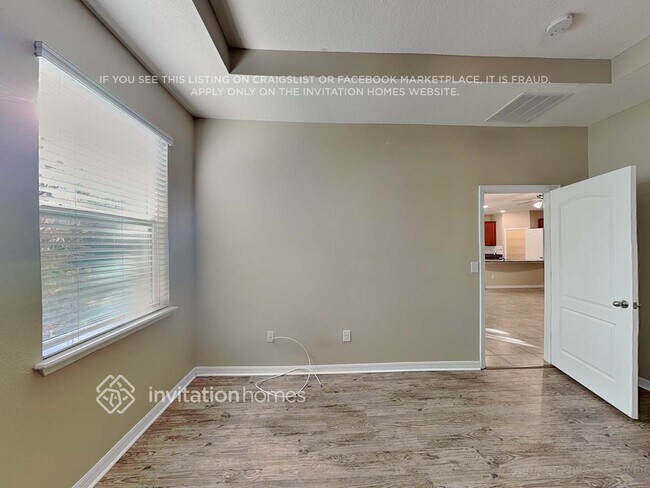 Foto del edificio - 11604 Warren Oaks Pl