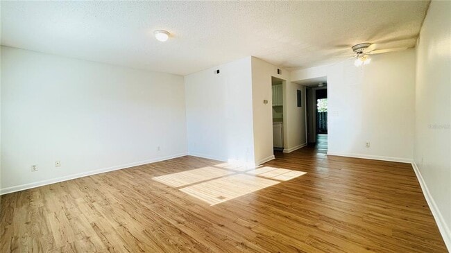 Building Photo - 321 Oak Rose Ln