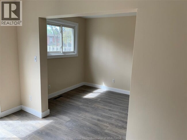 Building Photo - 2630 Columbia Ct
