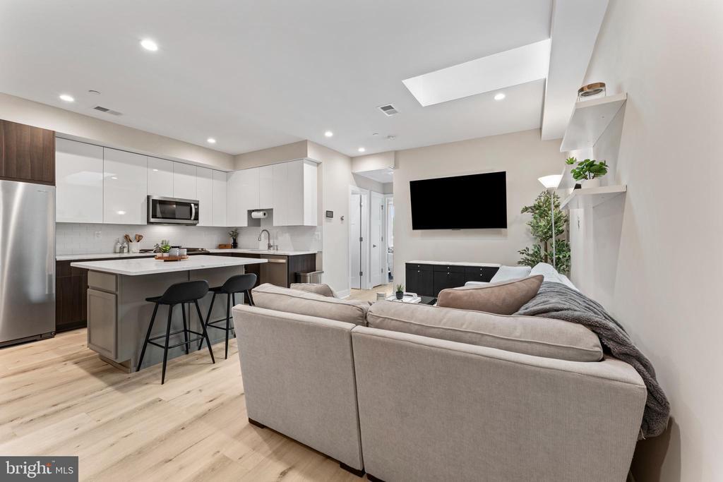 Foto principal - 818 Kennedy St NW