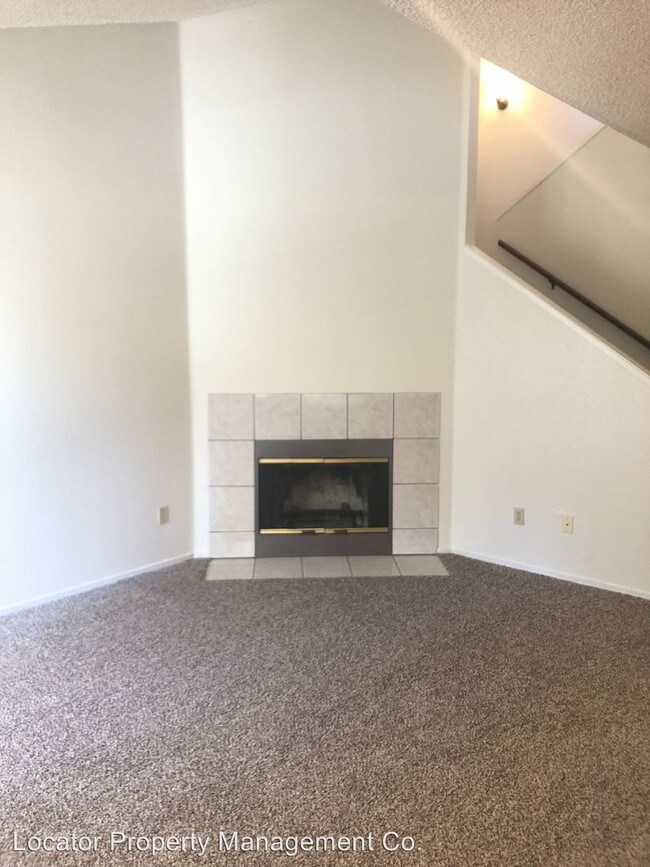 Building Photo - 817 Quail Ln