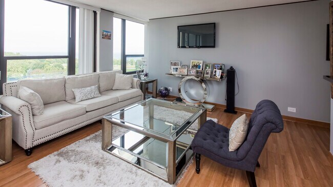 Foto del edificio - 5100 N Marine Dr