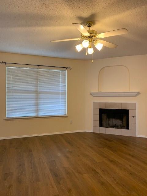 Building Photo - 909 Larkspur Dr