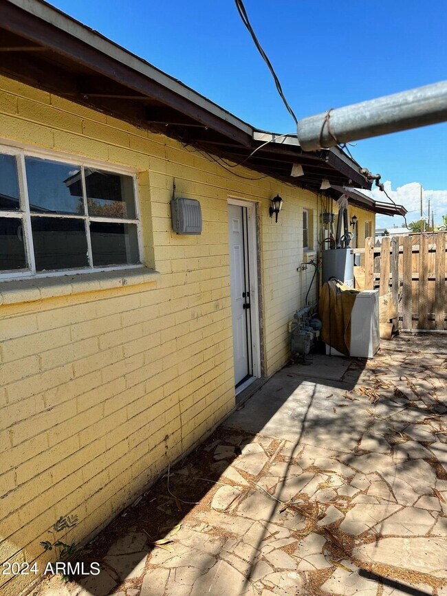 Foto del edificio - 5426 S 14th Ave