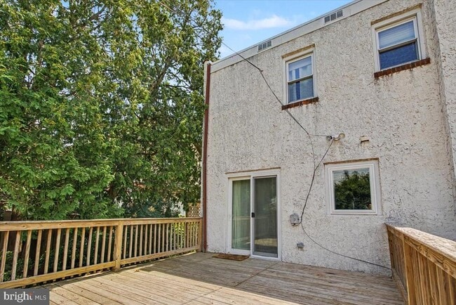 Foto del edificio - 749 S Matlack St
