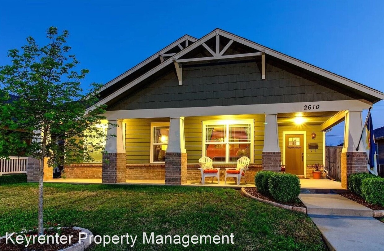 Primary Photo - 3 br, 2 bath House - 2610 E 5th Pl