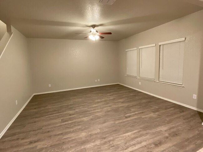 Building Photo - 13008 St Hedwig Rd
