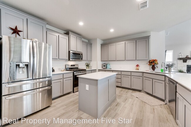 Foto del edificio - 4 br, 2.5 bath House - 2329 Rooster Ln