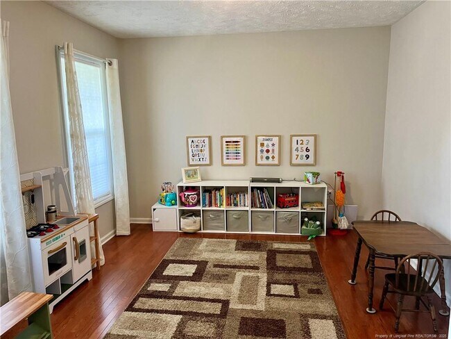 Building Photo - 85 Woodshire Dr