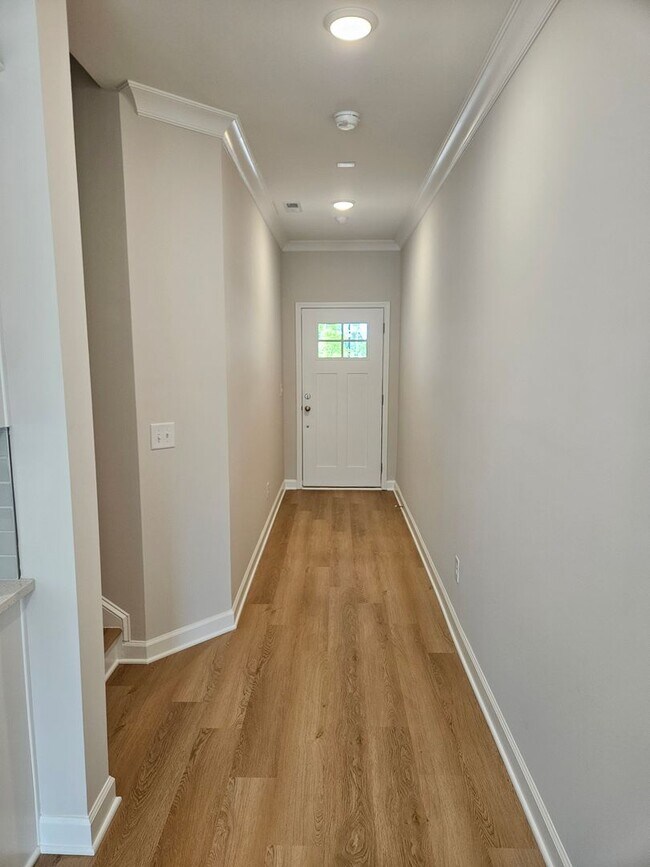 Building Photo - 125 Priestwood Ln