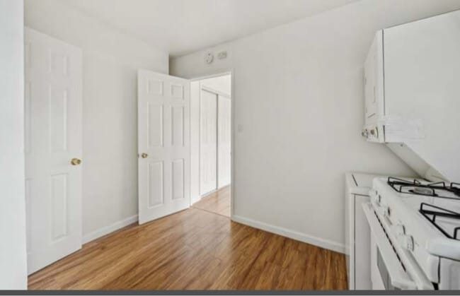 Foto del edificio - 1226 Russell St