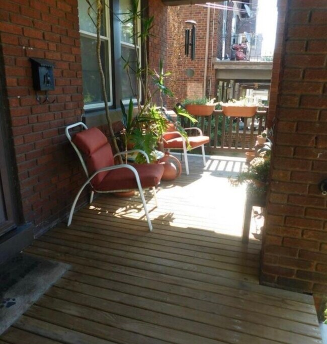 Foto del edificio - 4370 St Lawrence Ave