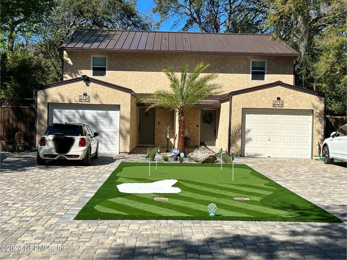 Foto principal - 2132 Bay Rd