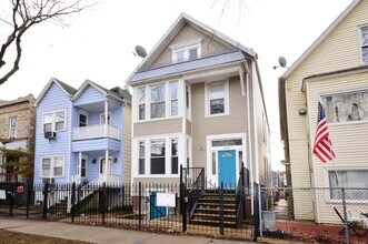 Building Photo - 1920 N Ridgeway Ave